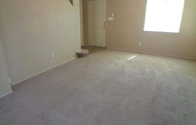Charming Two Story Eastside Home With Evaporative Air Located In Quiet Neighborhood