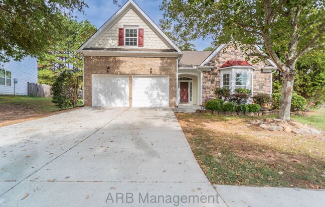 Charming 3-Bedroom Ranch in The Glen at Stewart Mills – Your Perfect Home Awaits!