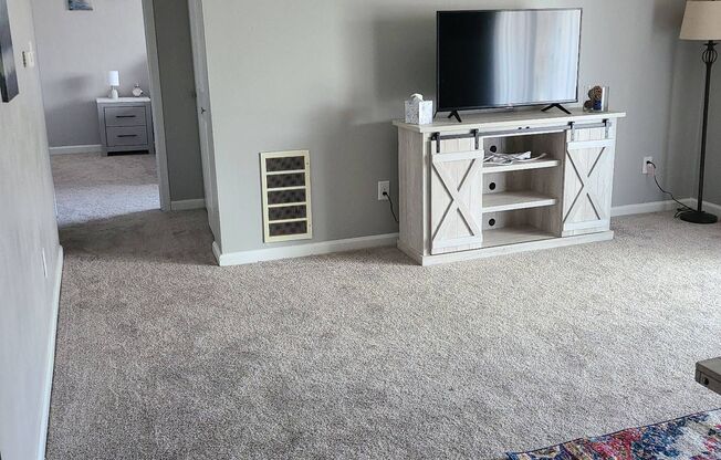 1 bed, 1 bath, 685 sqft, $950, Unit 40-L