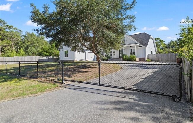 Custom Spacious Gulf Breeze Estate