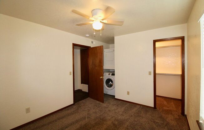 2 beds, 1 bath, 850 sqft, $850, Unit 11B