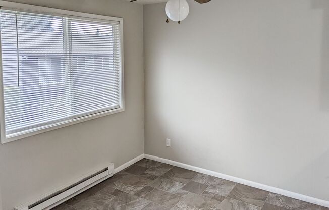 1 bed, 1 bath, 648 sqft, $1,095, Unit 09