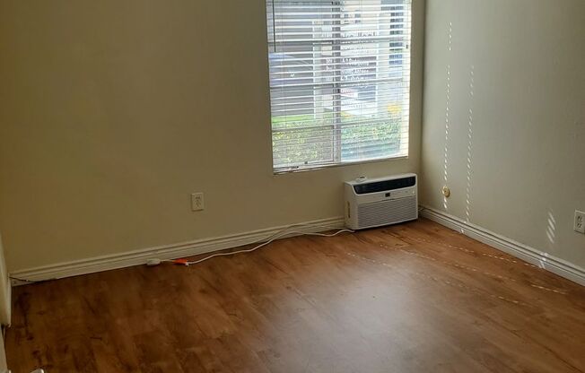 1 bed, 1 bath, $1,825, Unit 119