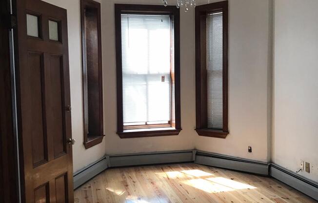 10 MILLMONT ST