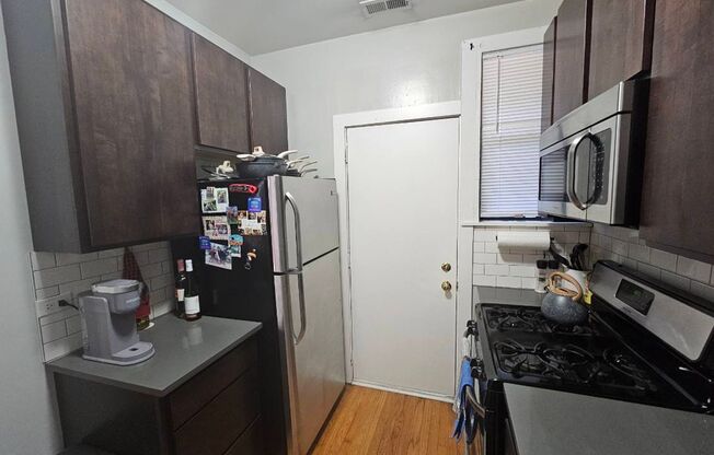 2 beds, 1 bath, 775 sqft, $1,725, Unit 3010-2N