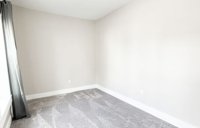 2 beds, 1 bath, $1,150, Unit Apt 1