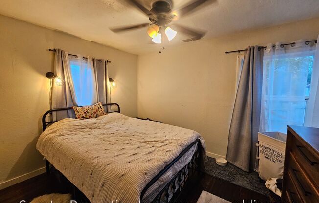 3 beds, 1 bath, $1,995