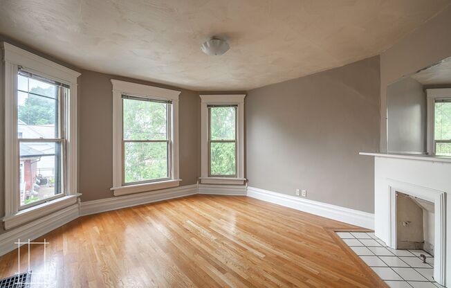 207 W. Hubbard Ave