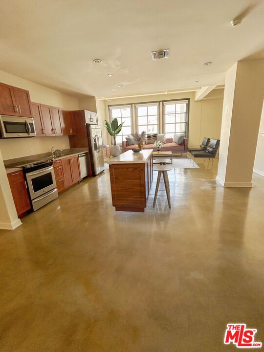 315 W. 5th St.
