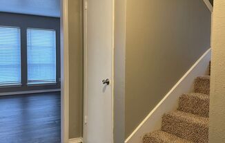2 beds, 1.5 baths, 850 sqft, $1,095, Unit 1104