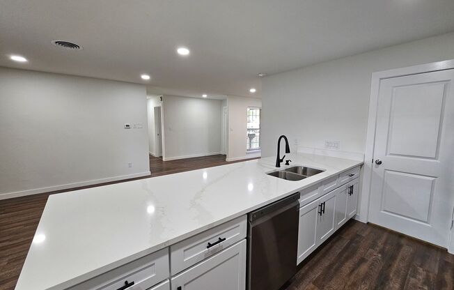 Available now ready for immediate move in Richardson