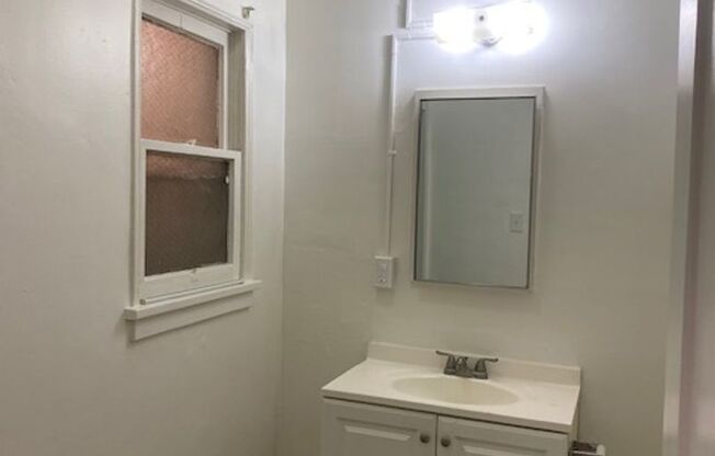 Studio, 1 bath, 500 sqft, $1,295