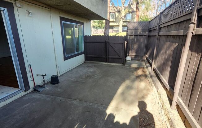 3 beds, 2.5 baths, $3,000, Unit UNIT A