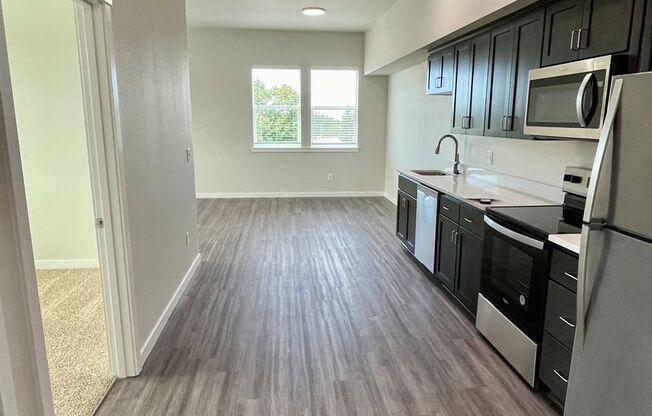 1 bed, 1 bath, 525 sqft, $1,472, Unit 105