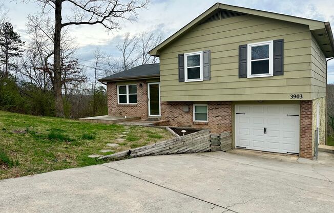 3  bedroom 1.5 bath now available in Ooltewah, TN