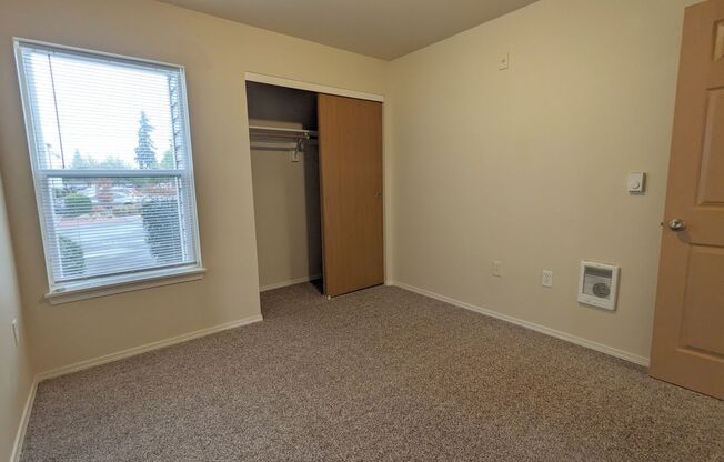 2 beds, 2 baths, 994 sqft, $1,395, Unit E106