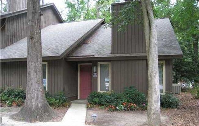 Newly Remodeled, 2 Bedroom, 2.5 bath townhome in Vernon River Plantation .