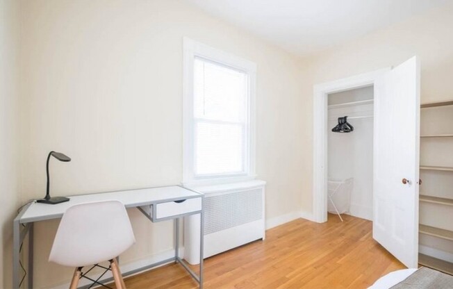8 ELIOT AVE