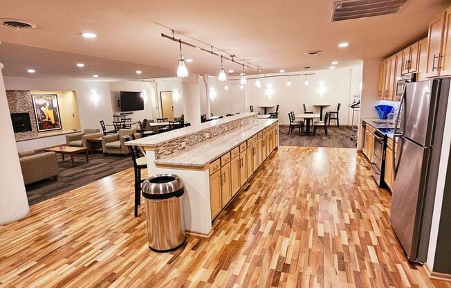 1 bed, 1 bath, 728 sqft, $1,700, Unit 411