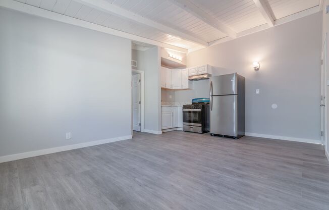 1 bed, 1 bath, $2,280, Unit 07