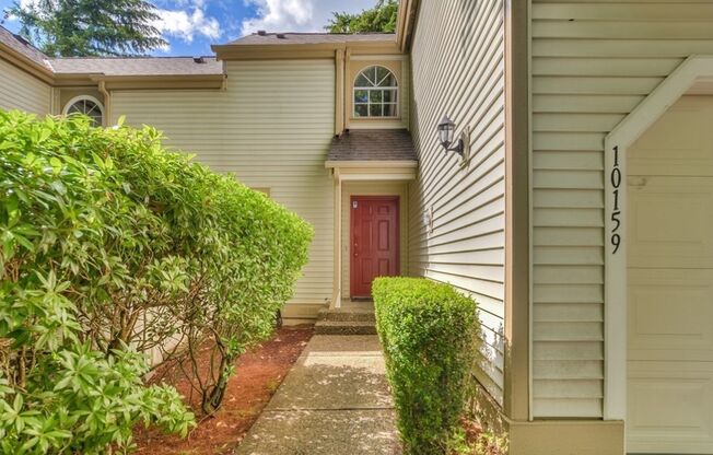 Lovely 2 bed Kirkland home