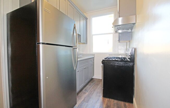 Studio, 1 bath, 300 sqft, $1,395, Unit Unit 106