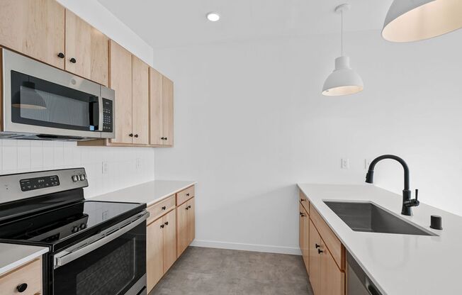 1 bed, 1 bath, 563 sqft, $1,475, Unit 418