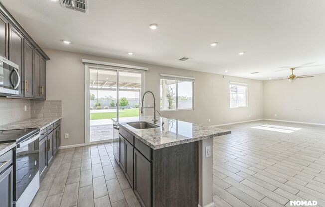Spacious 5BR House in Casa Grande