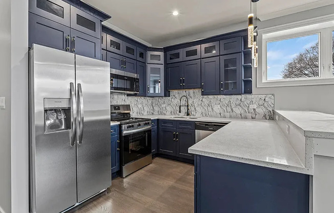 4827 S SAINT LAWRENCE AVE