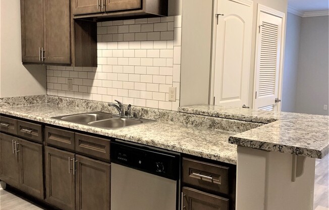 1 bed, 1 bath, 848 sqft, $775, Unit 07