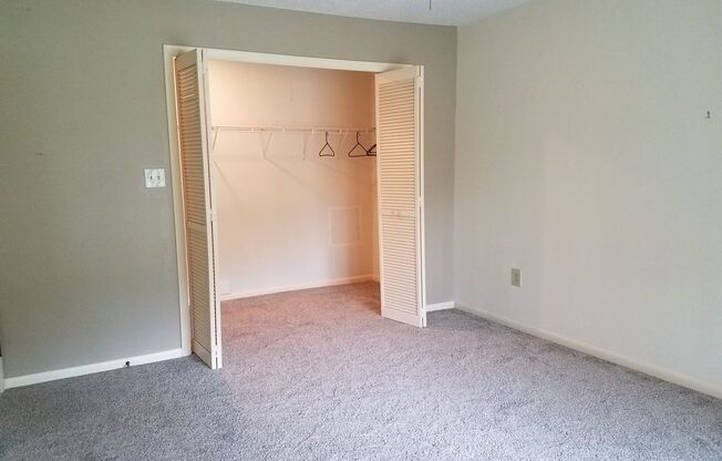 Spacious and Convenient 2/1.5 Golf View Condo in Rainbow Springs