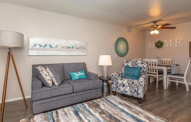 2 beds, 1 bath, 860 sqft, $1,419