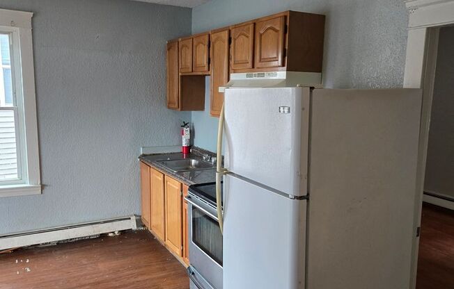 1 bed, 1 bath, 700 sqft, $1,195, Unit Unit #1 (2L)