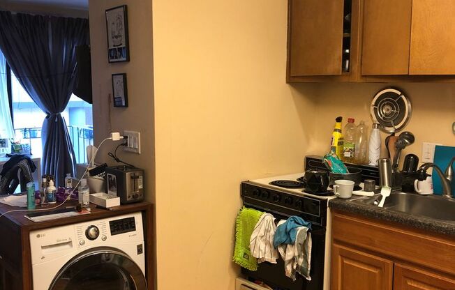 Studio, 1 bath, $1,650, Unit 16