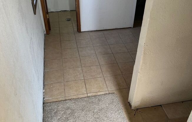 2 beds, 1 bath, $900