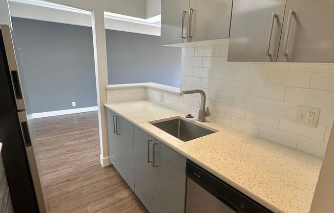 1 bed, 1 bath, 890 sqft, $1,449, Unit 211