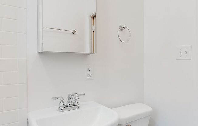 1 bed, 1 bath, 700 sqft, $1,250, Unit 6
