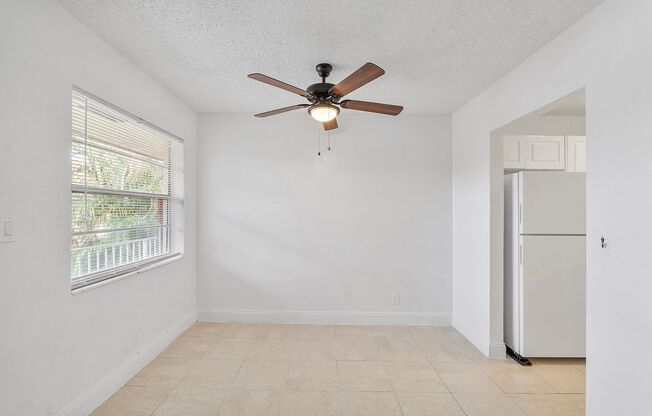 2 beds, 1 bath, 750 sqft, $2,025, Unit B - 205