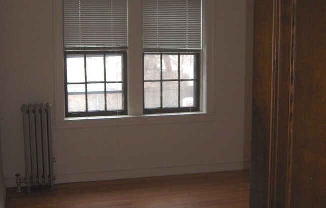 297 - *1317-21 Washington Building*