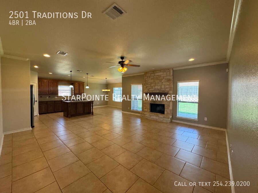 2501 TRADITIONS DR