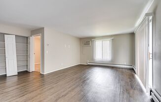 1 bed, 1 bath, 740 sqft, $999, Unit 2204-07
