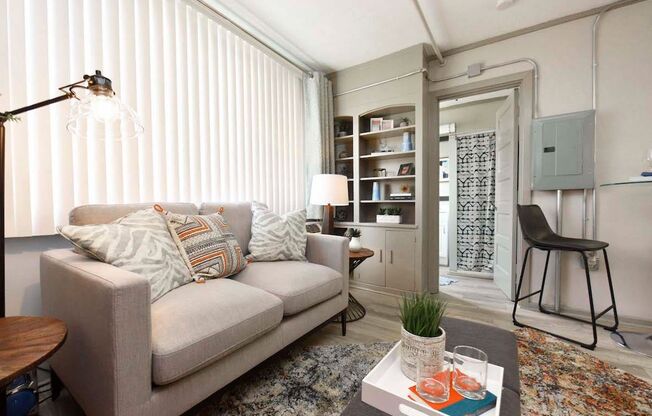 1 bed, 1 bath, 500 sqft, $1,215, Unit 100-102