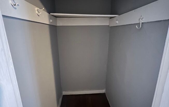 1 bed, 1 bath, $1,295, Unit Apt. 04