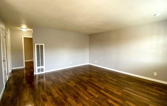 2 beds, 1 bath, 800 sqft, $1,850, Unit O-34