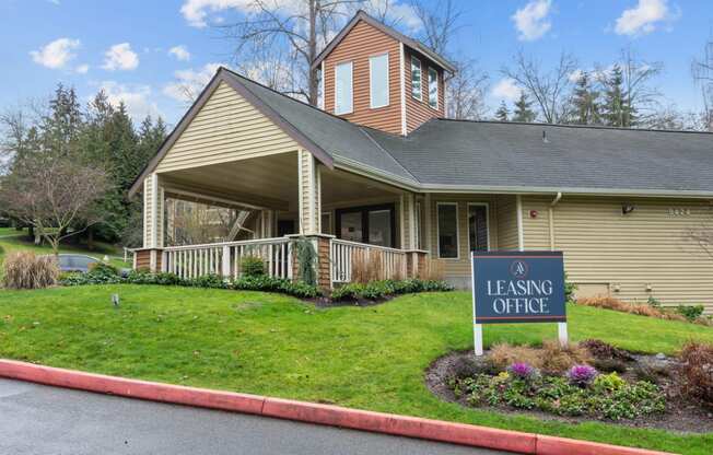 Aspire Apartments at Mountlake Terrace Exterior Building