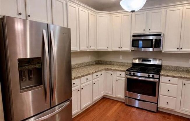 3 beds, 2 baths, 1,500 sqft, $2,200, Unit 430SMA8