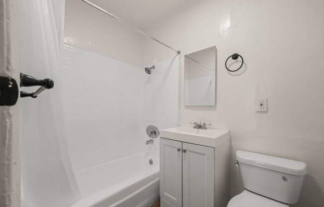 2 beds, 1 bath, 875 sqft, $1,688, Unit 7a