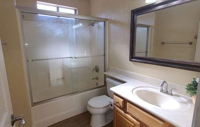 2 beds, 1.5 baths, $2,500, Unit Unit 109