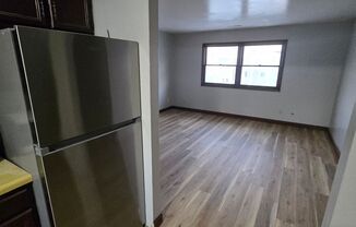 2 beds, 1 bath, 813 sqft, $750, Unit 1