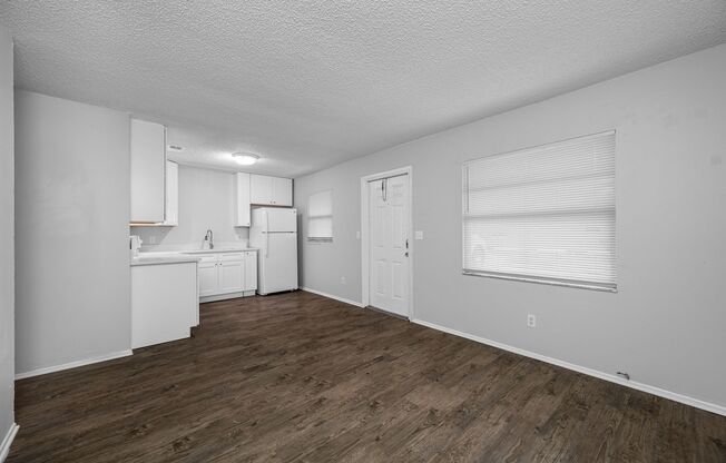 2 beds, 1 bath, 700 sqft, $1,495, Unit 4520-10